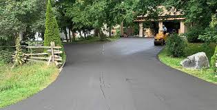 Best Asphalt Driveway Installation  in Stuarts Draft, VA